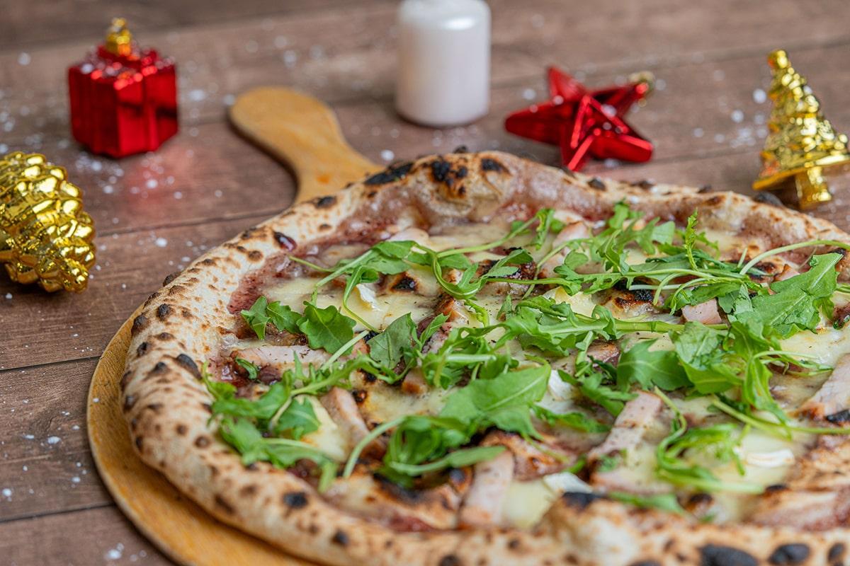 Pizza di Natale Karácsonyi Pizza Pizza Banditos Pizza Gyöngyös Nápolyi pizza Mátra Pizzéria