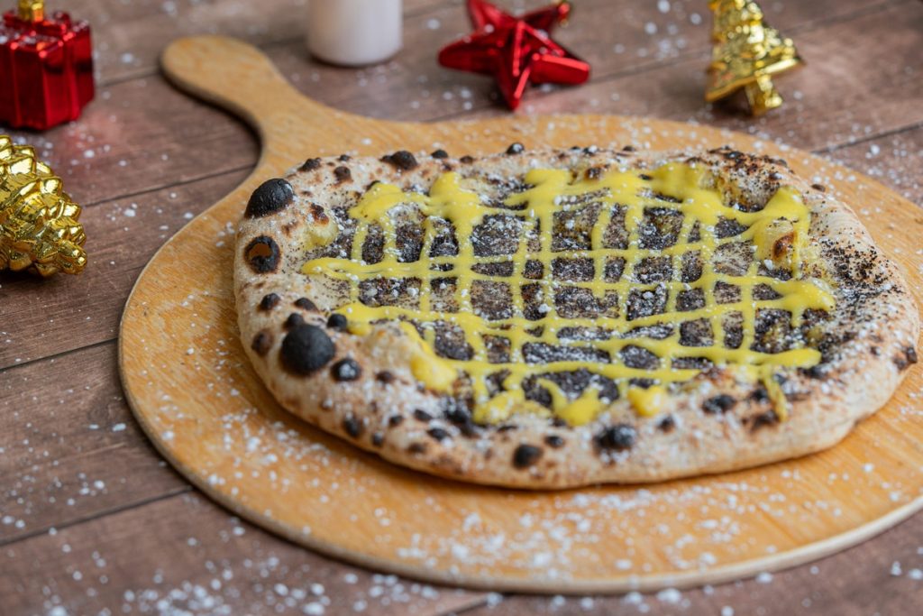 Mákos guba ihletésű pizza Pizza Dorata e Nera Pizza Banditos Pizza Gyöngyös Nápolyi pizza Mátra Pizzéria Étterem Gyöngyös Gyöngyös Étterem Pizzéria Gyöngyös Gyöngyös Pizzéria
