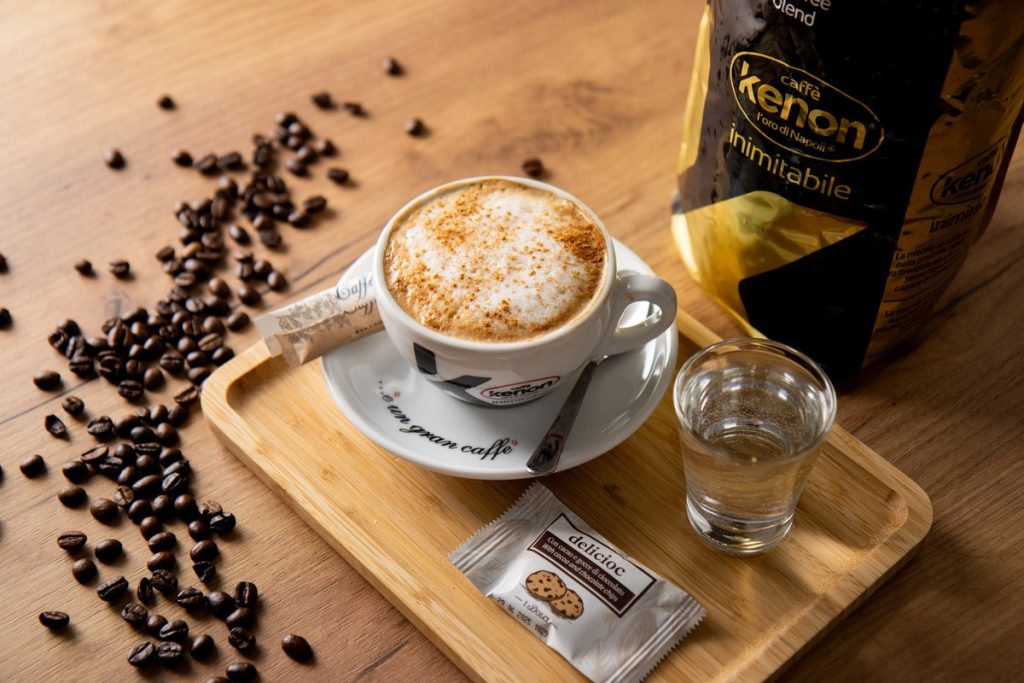 Nápolyi kávé Gyöngyösön Nápolyi kávé Caffè Kenon Espresso Cappuccino Latte Kávé nápolyi pizza banditos gyöngyös blog pizza rendezvény cikk étterem gyöngyös gyöngyös étterem gyöngyös Pizzéria Pizzéria gyöngyös