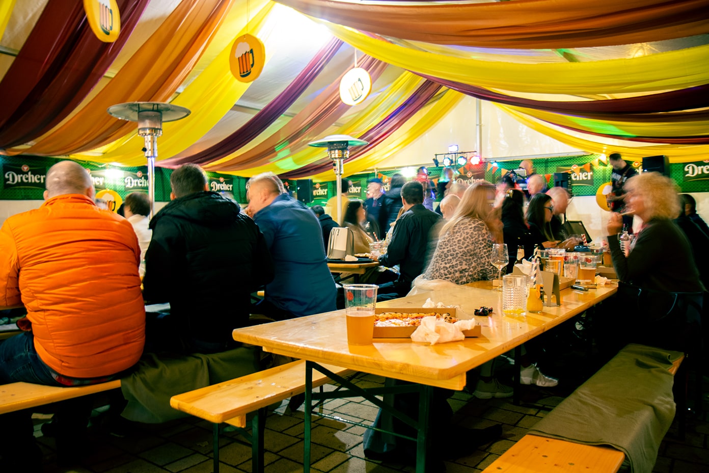 Banditos Oktoberfest 2025 fesztivál oktoberfest buli gasztronómia sörök pizzák hamburgerek élőzene gyermekprogram pizza rendelés házhozszállítás nápolyi pizza banditos gyöngyös blog pizza cikk étterem gyöngyös gyöngyös étterem gyöngyös Pizzéria Pizzéria gyöngyös
